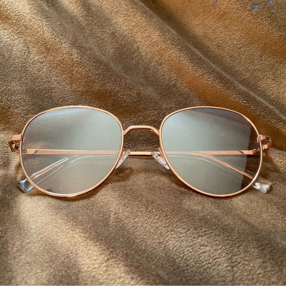 Harper Roe brand, cute and comfy aviator style sunglasses